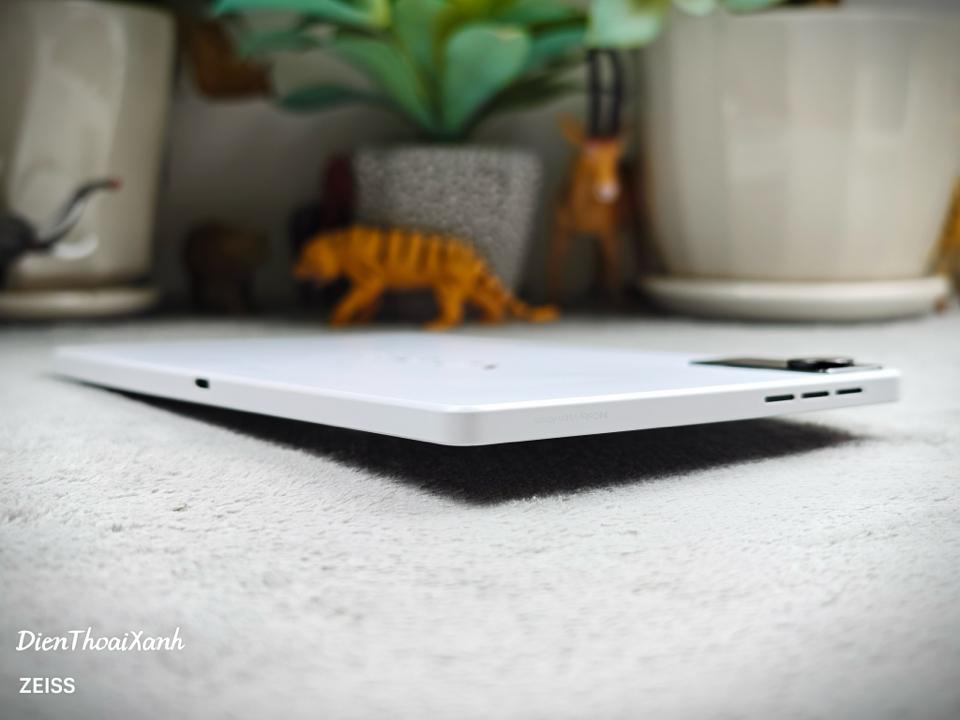 Lenovo Legion Y700 Gen 4 12/256G - W0DEH-duoc-ban-tai-Điện Thoại Xanh