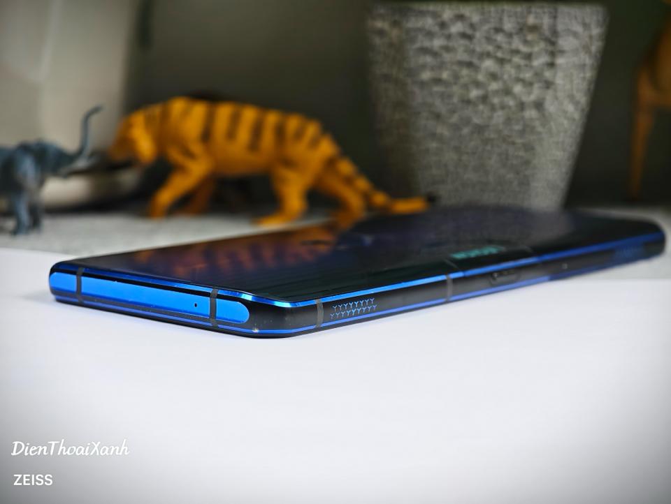 Lenovo Legion Pro 12/256G - 63767-duoc-ban-tai-Điện Thoại Xanh