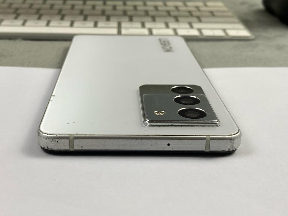 Lenovo Legion Y70 8/128G - 72753-duoc-ban-tai-Điện Thoại Xanh
