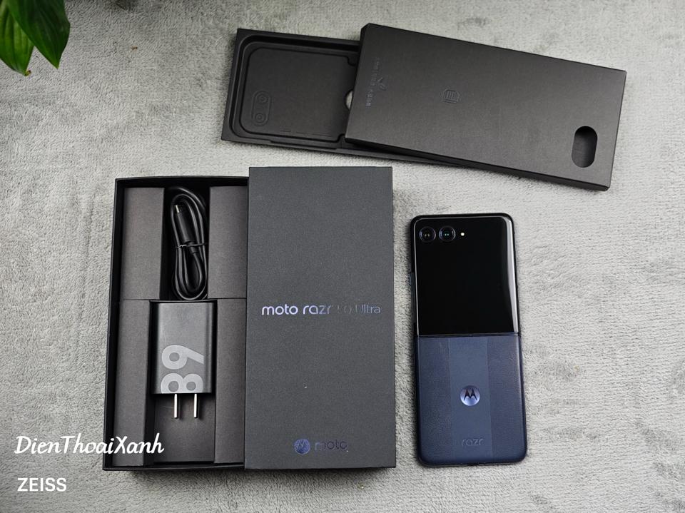 Moto Razr 50 Ultra 12/256G - 63155-duoc-ban-tai-Điện Thoại Xanh