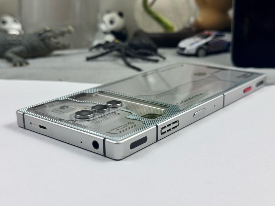 Điện Thoại Xanh . Redmi Magic 8 Pro 16/512G - 68827