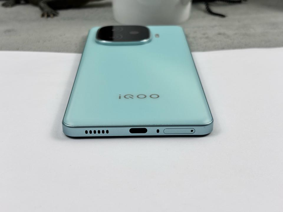 IQOO Z9 Turbo 12/256G - 67573-duoc-ban-tai-Điện Thoại Xanh