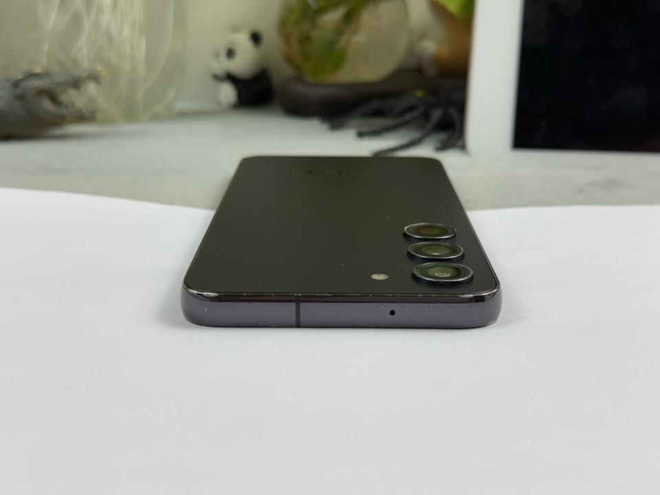 Điện Thoại Xanh . Samsung Galaxy S23 8/128G - 65953