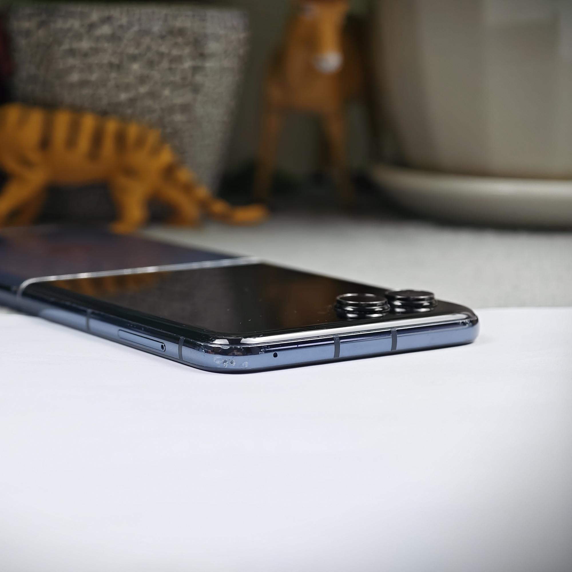 Moto Razr 50 Ultra 12/256G - 09293-duoc-ban-tai-Điện Thoại Xanh