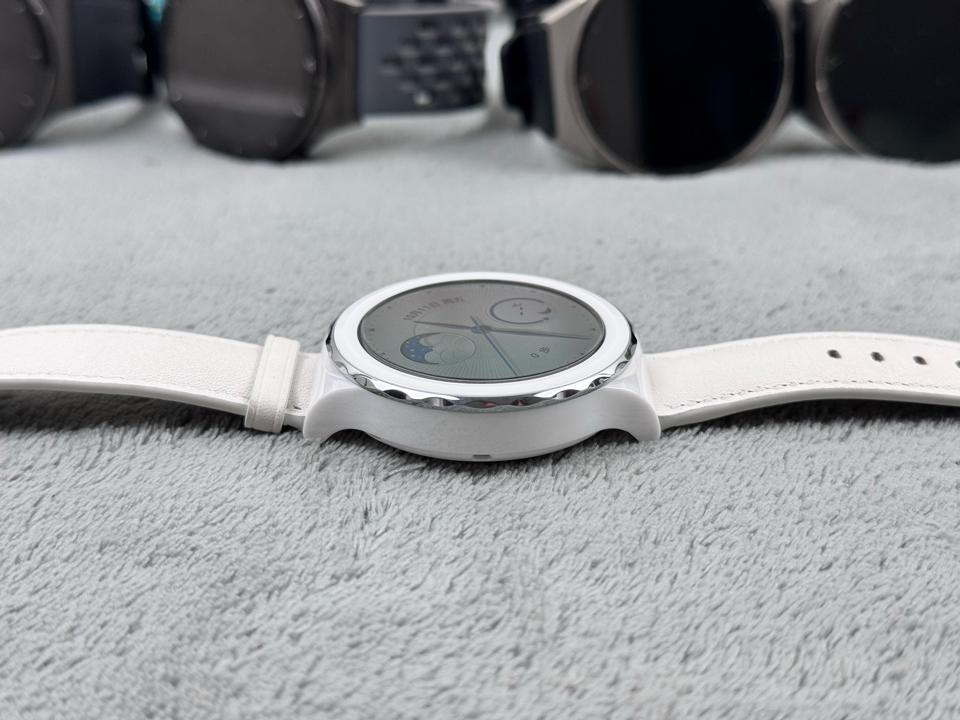 Huawei Watch GT3 Pro 43mm - 00468-duoc-ban-tai-Điện Thoại Xanh