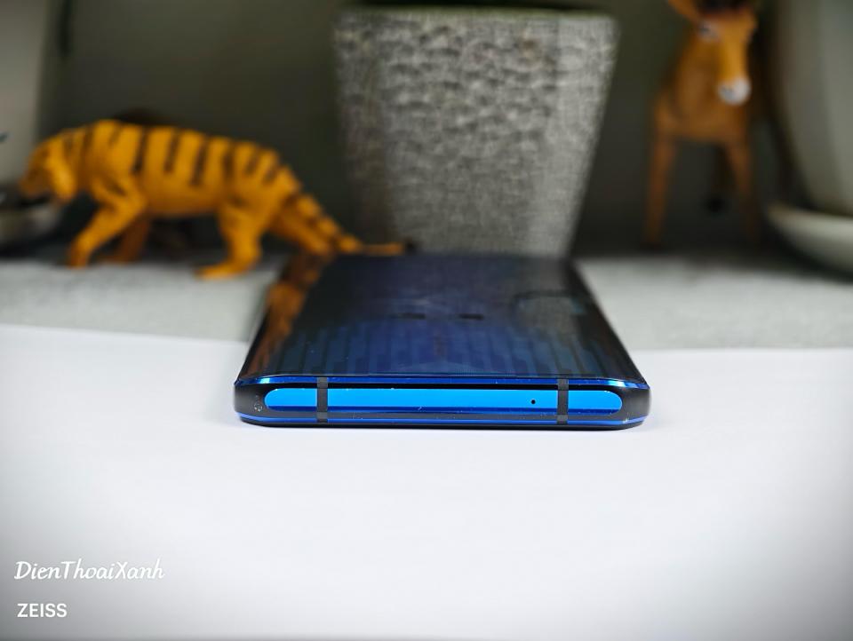 Lenovo Legion Pro 12/256G - 63767-duoc-ban-tai-Điện Thoại Xanh