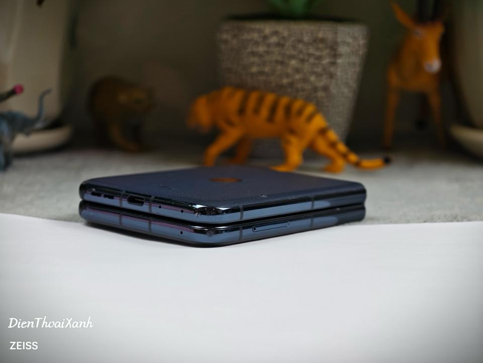 Motorola Razr 50 Ultra 12/256G - 64197-duoc-ban-tai-Điện Thoại Xanh