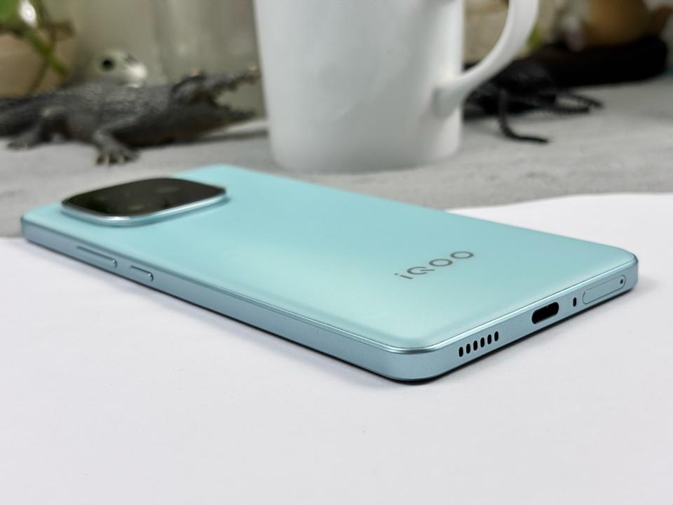 IQOO Z9 Turbo 12/256G - 67573-duoc-ban-tai-Điện Thoại Xanh
