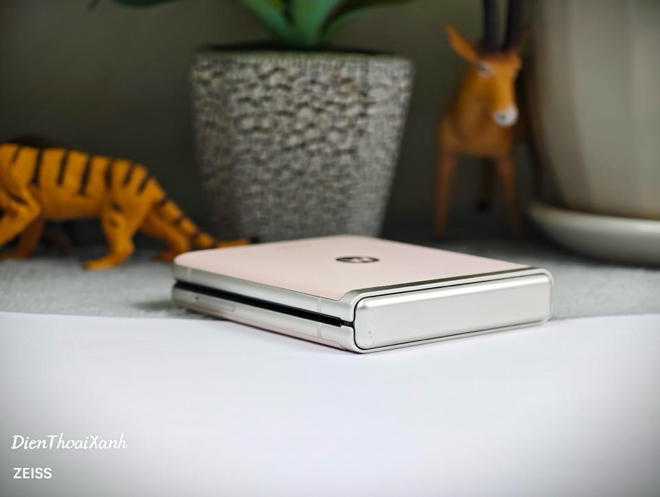 Moto Razr 40 8/256G - 74837-duoc-ban-tai-Điện Thoại Xanh