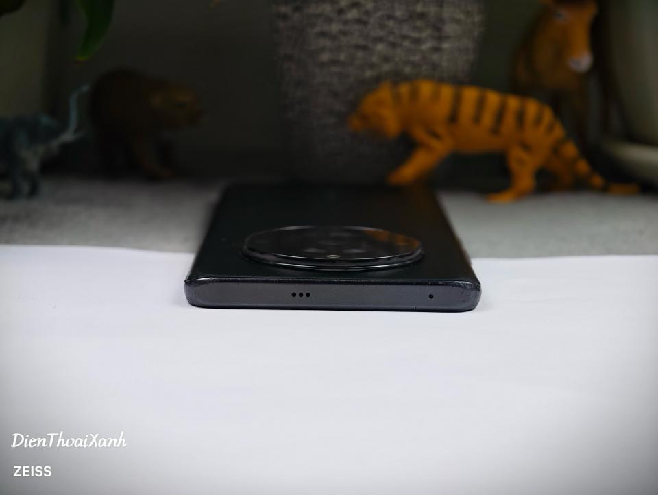 Realme 11 Pro+ 12/256G - 22890-duoc-ban-tai-Điện Thoại Xanh