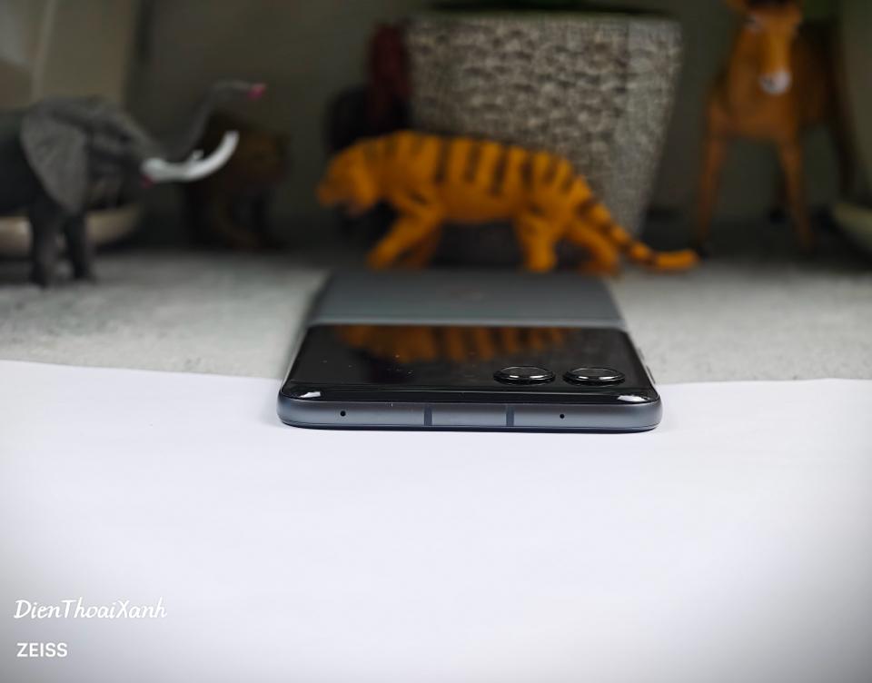 Moto Razr 2024 8/256G - 62075-duoc-ban-tai-Điện Thoại Xanh