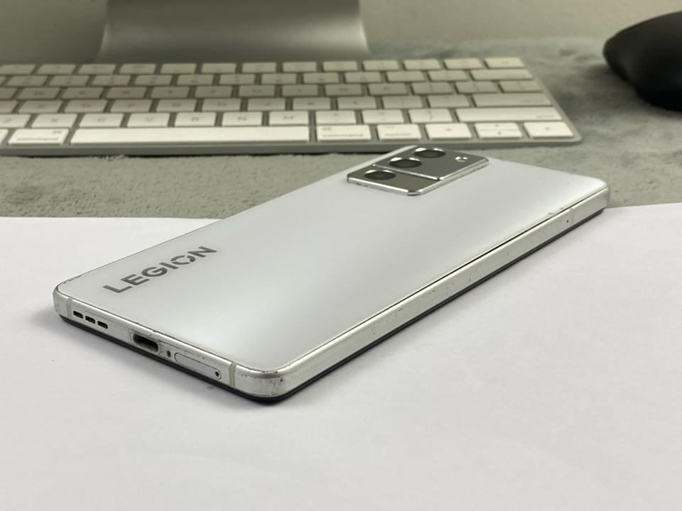 Lenovo Legion Y70 8/128G - 72753-duoc-ban-tai-Điện Thoại Xanh