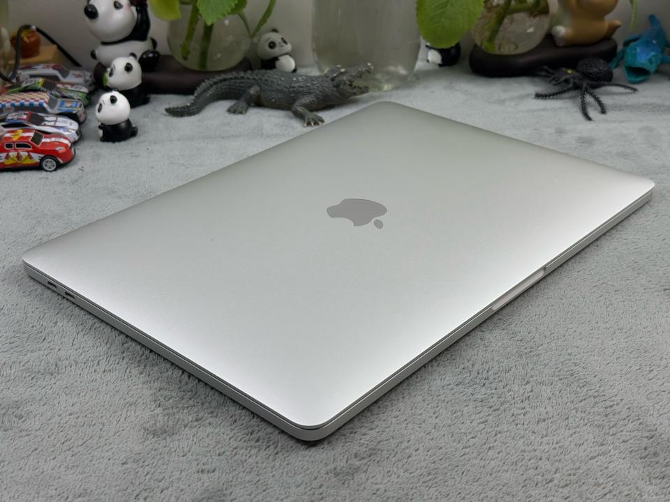 Macbook Pro 2019 16/256G 13 inch - SL416-duoc-ban-tai-Điện Thoại Xanh