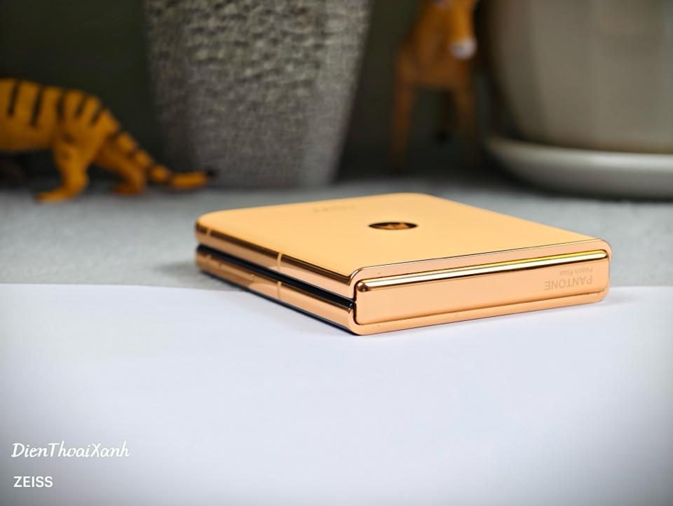 Moto Razr 50 Ultra 12/256G - 85897-duoc-ban-tai-Điện Thoại Xanh