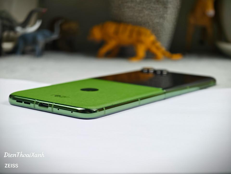 Moto Razr 50 Ultra 12/512G - 19459-duoc-ban-tai-Điện Thoại Xanh