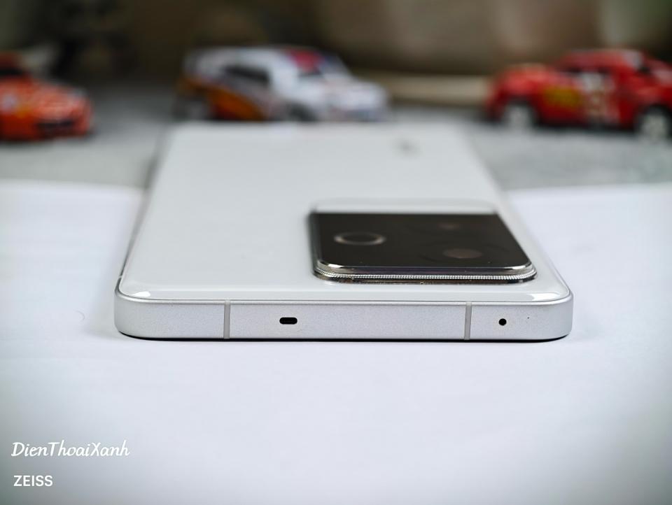 Realme GT6 12/256G - 07992-duoc-ban-tai-Điện Thoại Xanh