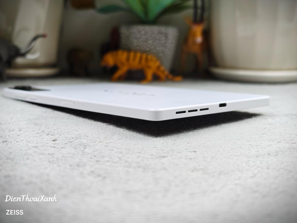 Lenovo Legion Y700 Gen 4 12/256G - W0DEH-duoc-ban-tai-Điện Thoại Xanh