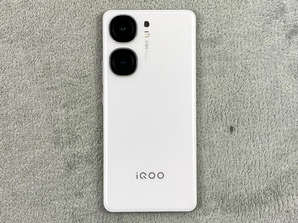 IQOO Neo 9s Pro+ 12/256G - (47756,75138,65414)-duoc-ban-tai-Điện Thoại Xanh