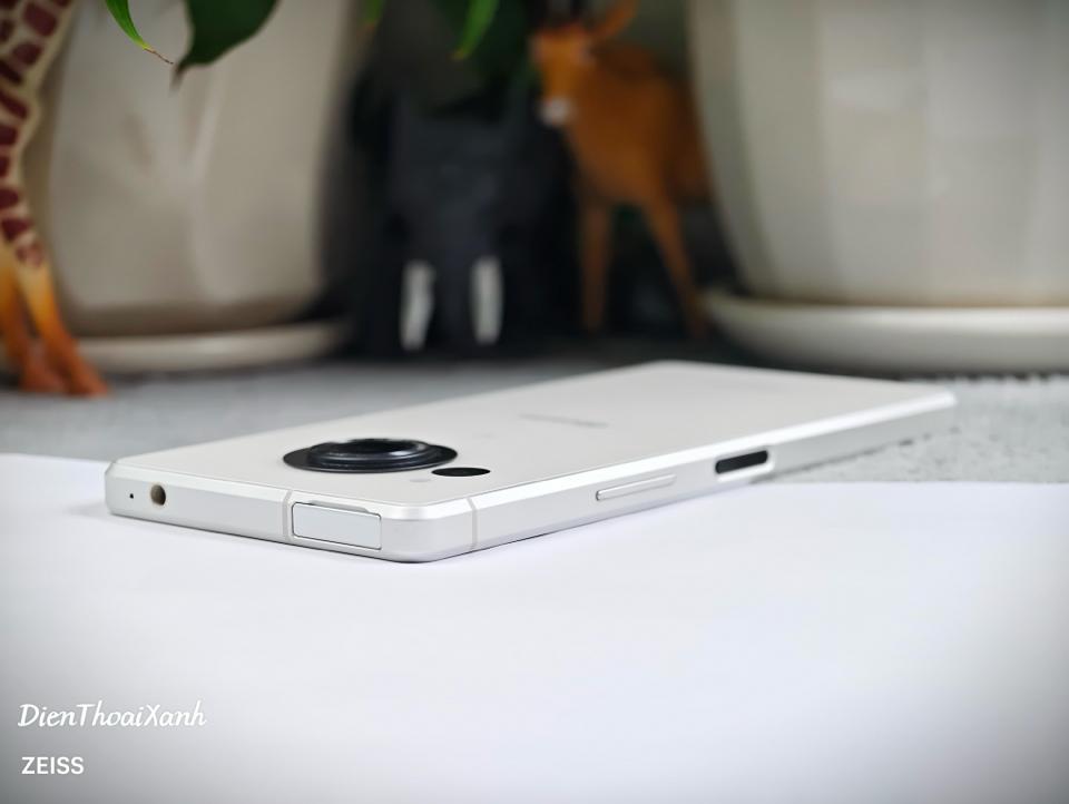 Sharp Aquos R8 8/256G - 85457-duoc-ban-tai-Điện Thoại Xanh