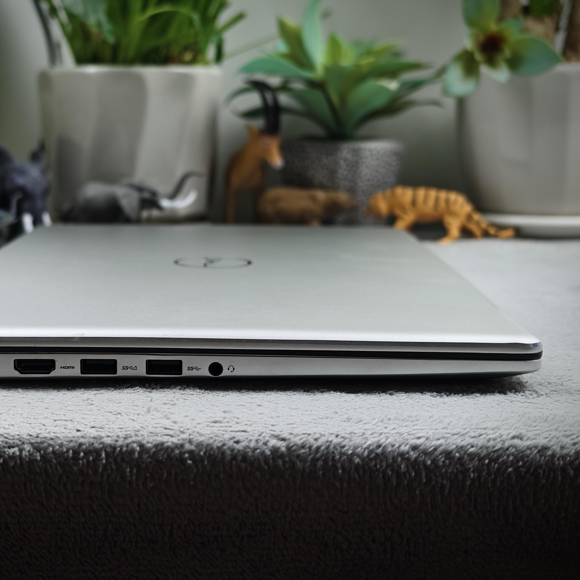 Dell Inspiron 7580 8/128G+1TB HDD - 67GT2-duoc-ban-tai-Điện Thoại Xanh