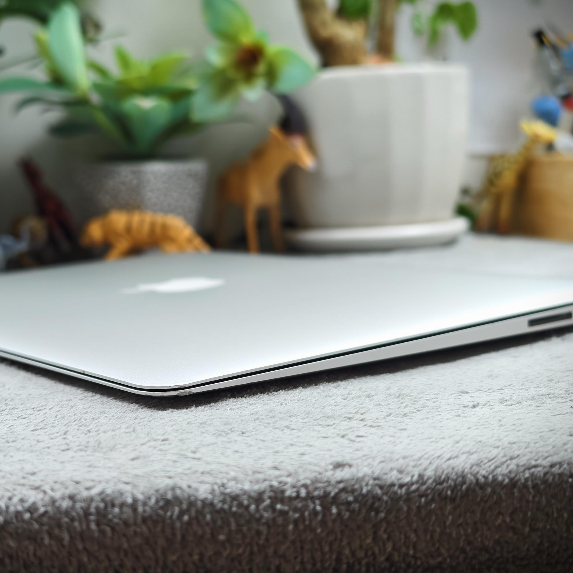 Macbook Air 13 inch 2015 8/128G - XH3QD-duoc-ban-tai-Điện Thoại Xanh