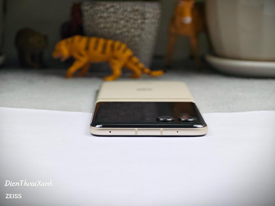 Moto Razr 50 8/256G - 62436-duoc-ban-tai-Điện Thoại Xanh