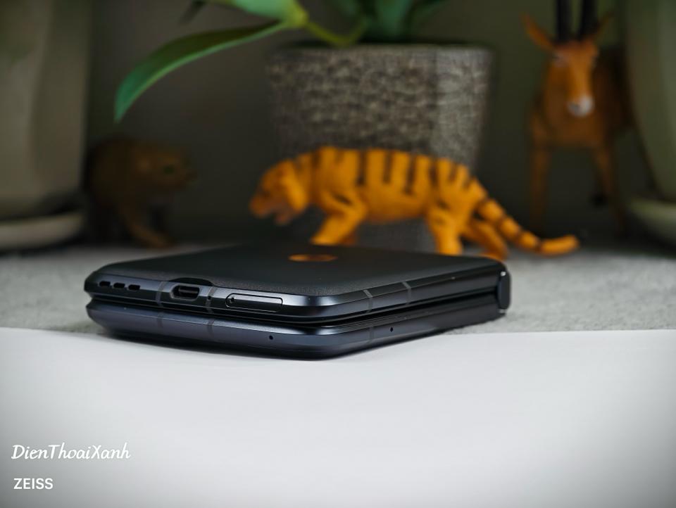 Moto Razr 2022 12/512G - 55812-duoc-ban-tai-Điện Thoại Xanh