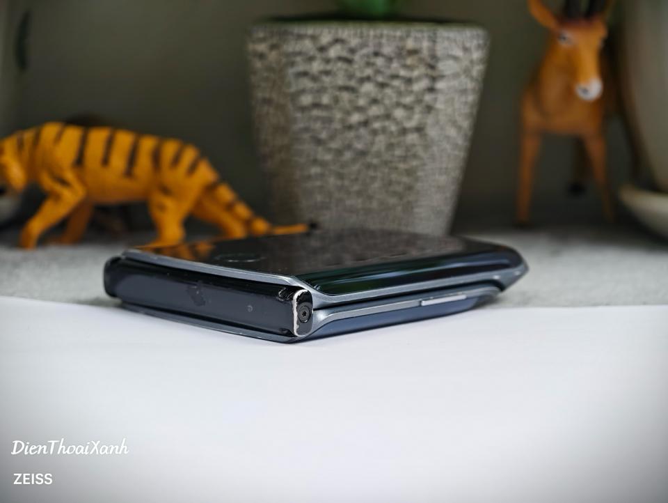 Moto Razr 5G 2020 256G - 77573-duoc-ban-tai-Điện Thoại Xanh