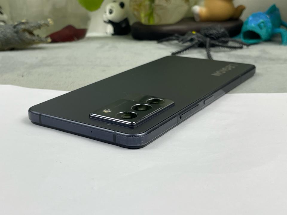 Lenovo Legion Y70 8/128G - 80635-duoc-ban-tai-Điện Thoại Xanh