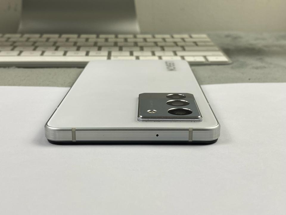 Lenovo Legion Y70 8/128G - 33584-duoc-ban-tai-Điện Thoại Xanh