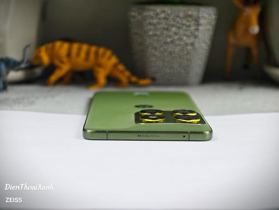 Moto X70 Air 12/256G - 93290-duoc-ban-tai-Điện Thoại Xanh