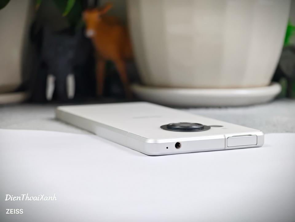 Sharp Aquos R8 8/256G - 85457-duoc-ban-tai-Điện Thoại Xanh