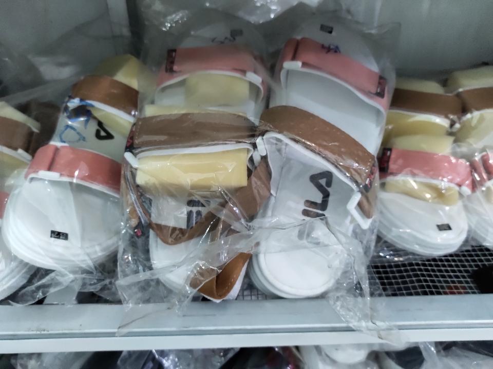Quai hậu fila-duoc-ban-tai-Shop giày dép An Phước