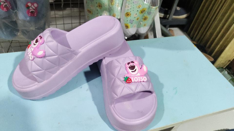 Dép bánh mì gấu Lotso-duoc-ban-tai-Shop giày dép An Phước