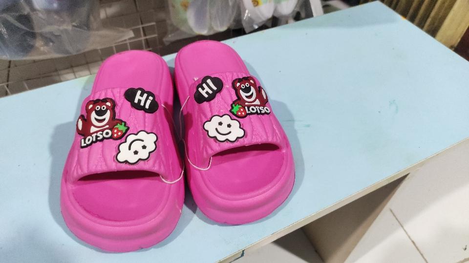 Dép bánh mì gấu Lotso-duoc-ban-tai-Shop giày dép An Phước