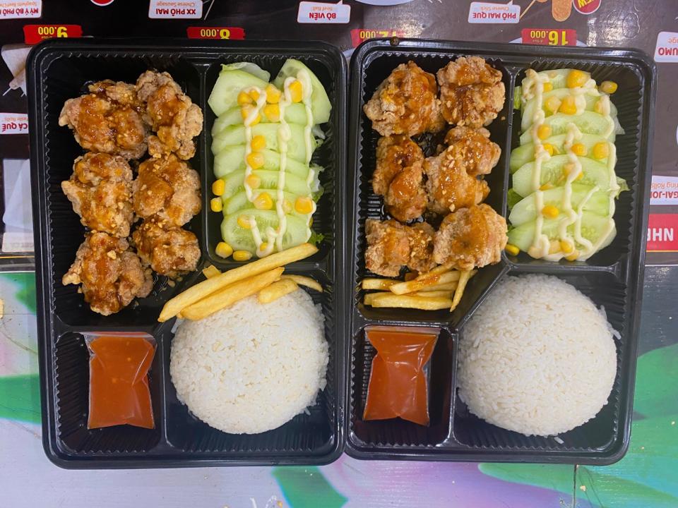 Cơm Gà Viên (Xốt)-duoc-ban-tai-Gà rán Five Star Lãm Làng