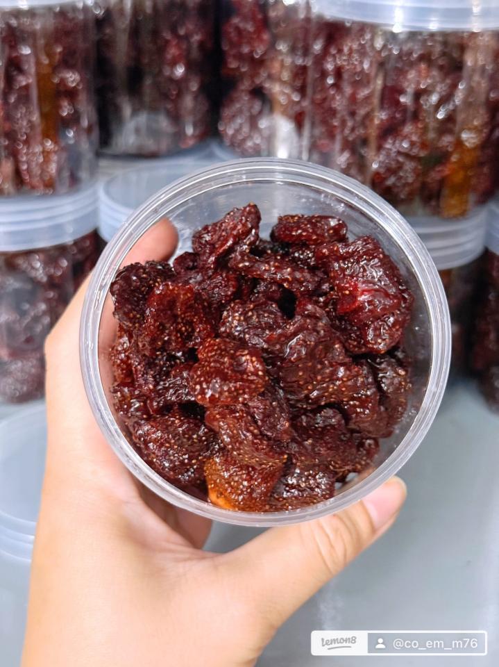 Mứt dâu tây 🍓 -duoc-ban-tai-Dziễm Hương - Tiệm tạp hoá giấc mơ