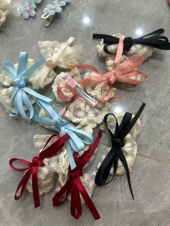 Kẹp tóc nơ ren-duoc-ban-tai-Túi xách & phụ kiện - Hiền House