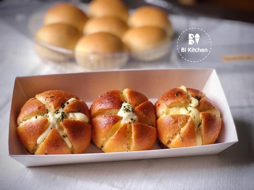 Bánh mì phô mai bơ tỏi (size nhỏ)-duoc-ban-tai-BI Kitchen