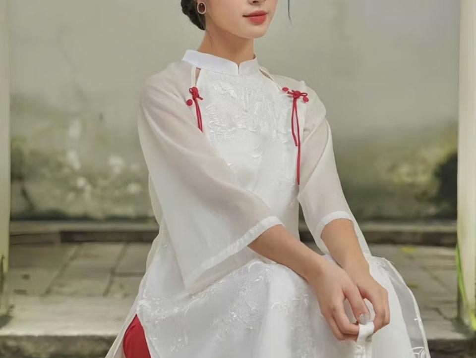 TRẮNG - AD Mộng Hỷ chất voan-duoc-ban-tai-MICHIDO - CHO THUÊ VÁY ĐẦM XINH