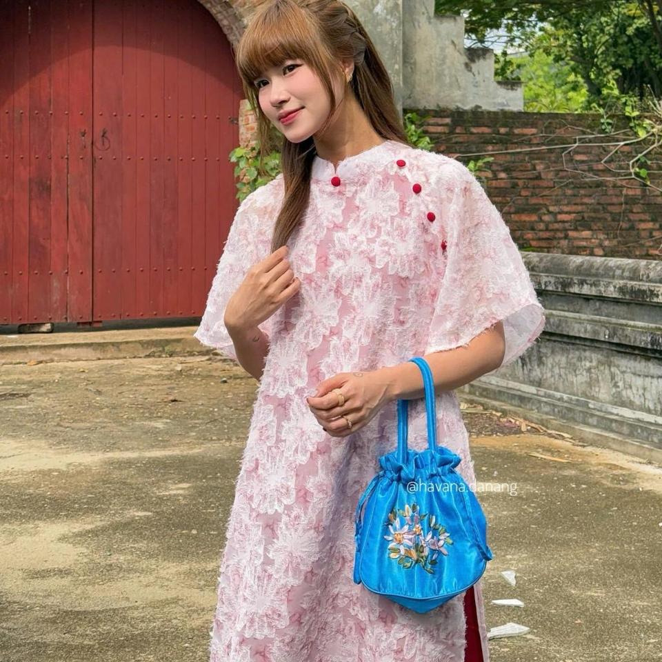 (X2) HỒNG nút ĐỎ - AD voan tơ khảm hoa Di Giai tay phối loe-duoc-ban-tai-MICHIDO - CHO THUÊ VÁY ĐẦM XINH