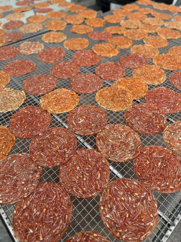 Bánh tráng cá cơm -duoc-ban-tai-Trang Anh Food