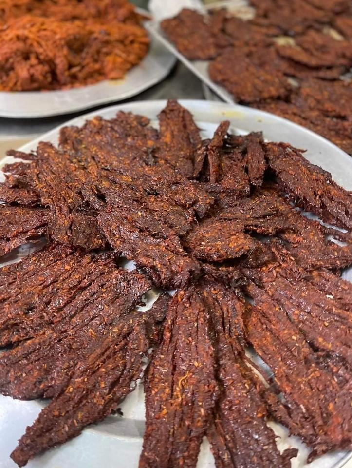 Khô Bò Đen - Miếng Lai-duoc-ban-tai-Máy Tổng