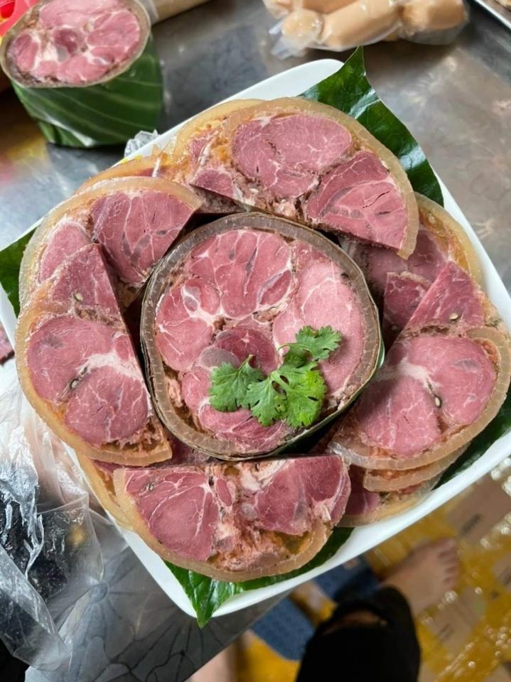 Bê - Mông cuộn Da vip - A1-duoc-ban-tai-Máy Tổng