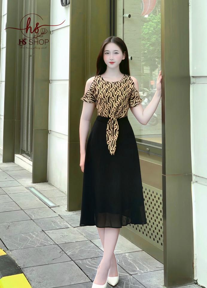 Váy chân đen hoa Hải Sơn-duoc-ban-tai-Thùy Dương shop