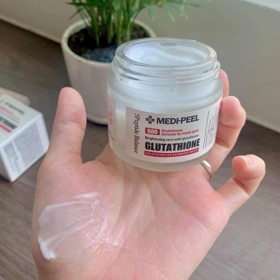 Kem Dưỡng  Medipeel Glutathione-duoc-ban-tai-𝑮𝒂̣𝒐 𝑪𝒐𝒔𝒎𝒆𝒔𝒕𝒊𝒄𝒔