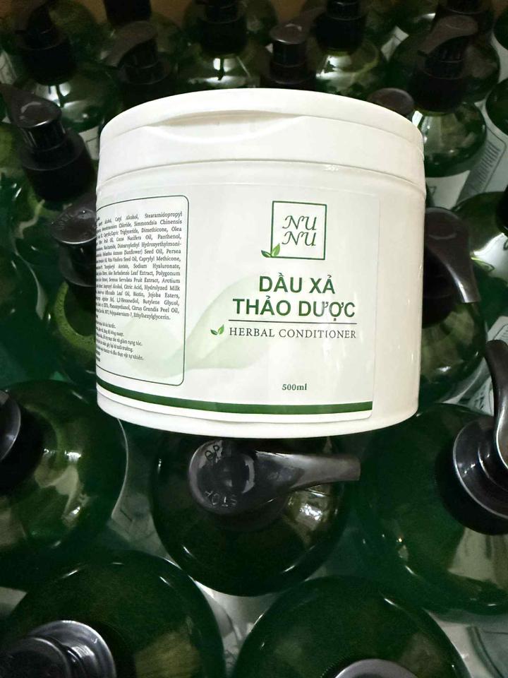 NuNu Herbal Conditioner – Dầu xả thảo dược 500ml -duoc-ban-tai-Trương Yến Oanh 