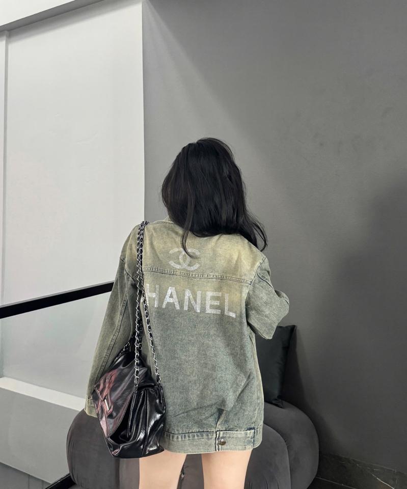 Chanel Đá -duoc-ban-tai-Tiến Loan Studio