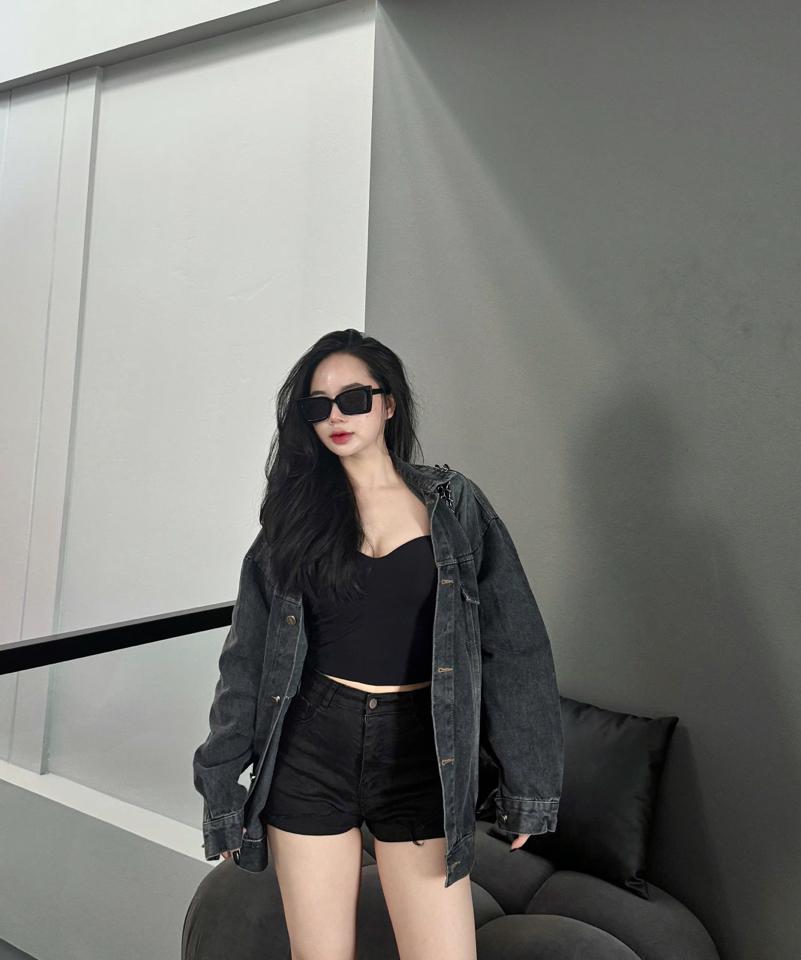Chanel Đá -duoc-ban-tai-Tiến Loan Studio