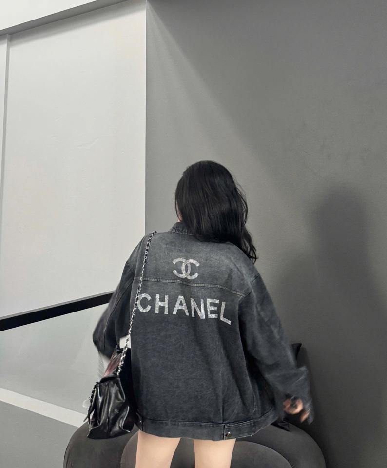 Chanel Đá -duoc-ban-tai-Tiến Loan Studio